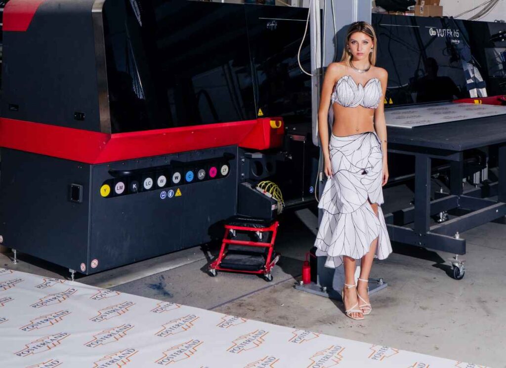 Posterland compie 30 anni: stampa, moda e visione in un progetto che racconta il futuro